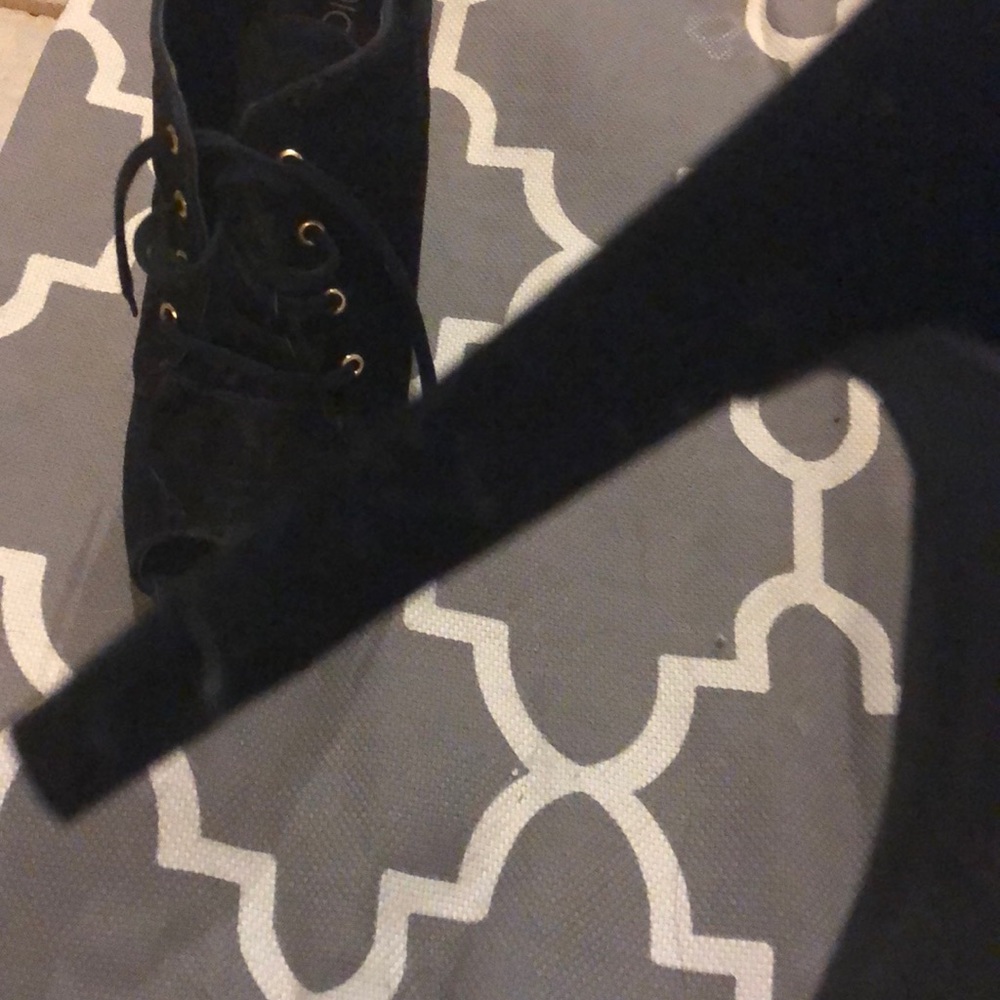 Booties - Picture 3 of 4